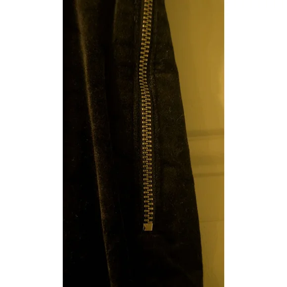 Women's Anthropologie Black Velvet Flare Pants Size 4 - Picture 6 of 15